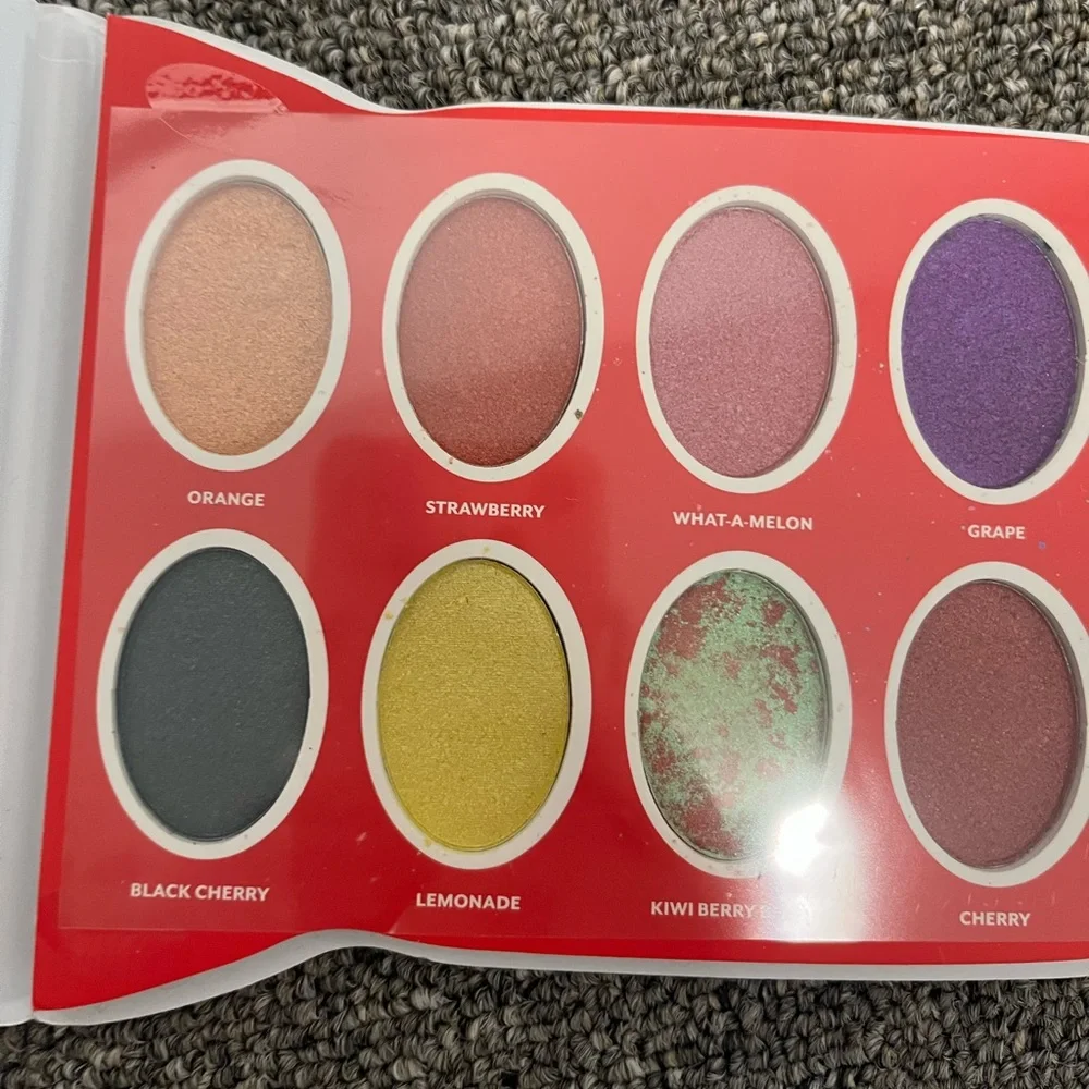 NEW Charms Blow Pop Eyeshadow Palette